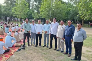 Faridabad News : नगर निगम फरीदाबाद द्वारा आयुष विभाग के सहयोग से रोज गार्डन में योग शिविर का आयोजन