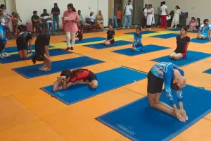 Faridabad News : अंतर्राष्ट्रीय योग दिवस 2026 के उपलक्ष्य में ब्लॉक स्तरीय पारंपरिक योगासन प्रतियोगिता का सफल आयोजन