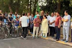 Faridabad News : विश्व साइकिल दिवस के उपलक्ष्य में आयोजित साइकिल रैली को महापौर प्रवीण बत्रा जोशी ने दिखाई हरी झंडी