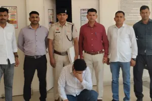 Kaithal News: फर्जी दवा कंपनी बनाकर साइबर ठगी करने के मामले में आरोपी गिरफ्तार।     