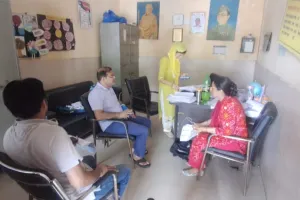 Faridabad news- एचएसवीपी संपदा अधिकारी नवीन कुमार ने मतदान केंद्रों का किया निरीक्षण