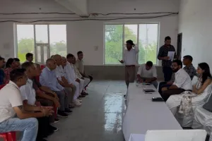 Hansi News: डीएमसी एवं एडीसी लक्षित सरीन ने नवगठित वार्ड कमेटी के सदस्यों के साथ की बैठक,पहचान पत्र किए वितरित