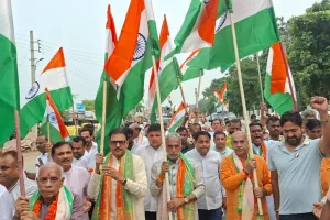 Faridabad News : बल्लभगढ़ में निकली तिरंगा यात्रा, देशभक्ति के रंग में रंगा शहर