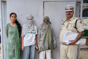Rewari News: धारूहेड़ा में एटीएम मशीन से छेड़छाड़ कर नकदी चोरी का प्रयास करने वाली दो सगी बहनें गिरफ्तार 