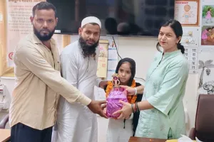 Nuh Mewat News: होनहार बच्ची सनम को कुसुम मलिक ने किया सम्मानित 