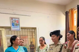 Narnaul News: हरियाणा राज्य महिला आयोग की सदस्य का बड़ा एक्शन: चरखी दादरी में महिला थाना और गर्ल्स स्कूल का औचक निरीक्षण किया