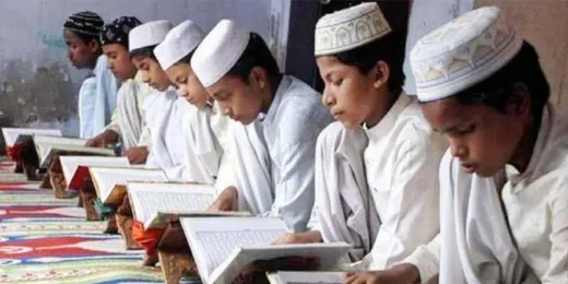 Lucknow News: मदरसा बोर्ड के मेधावियों को योगी सरकार करेगी सम्मानित, टॉप-3 छात्रों को मिलेगा टैबलेट