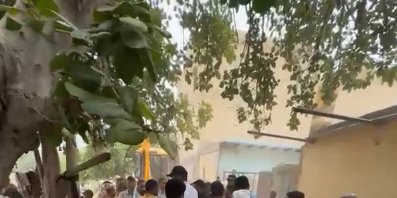 Gurugram News: अतिक्रमण हटाने गई टीम पर हमला,  एफआईआर दर्ज