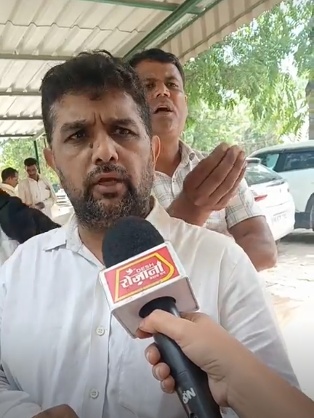 CRIME NEWS : बेखौफ बदमाशों ने पुलिस के सामने ही कर दिया मर्डर
