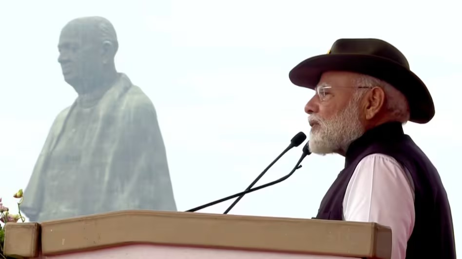 सरदार पटेल जयंती बनी सियासी जंग का मंच — मोदी का सीधा निशाना कांग्रेस पर