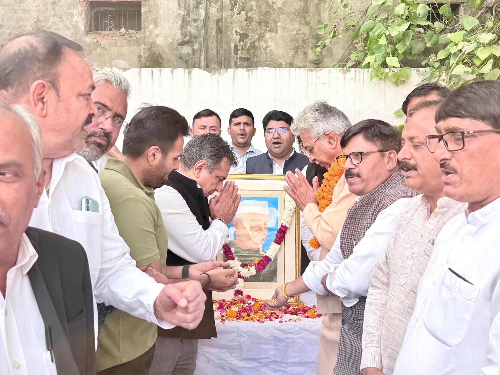 बेहतर भारत निर्माण में नेहरू के योगदान को कभी भुलाया नहीं जा सकता: राव नरेंद्र सिंह 