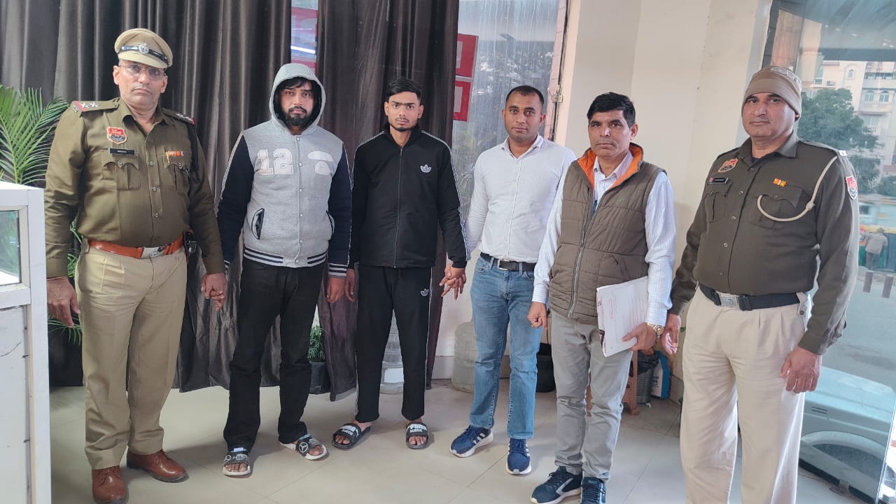 शादी करने से मना किया तो युवती पर चला दी गोली,  दो आरोपी धरे 