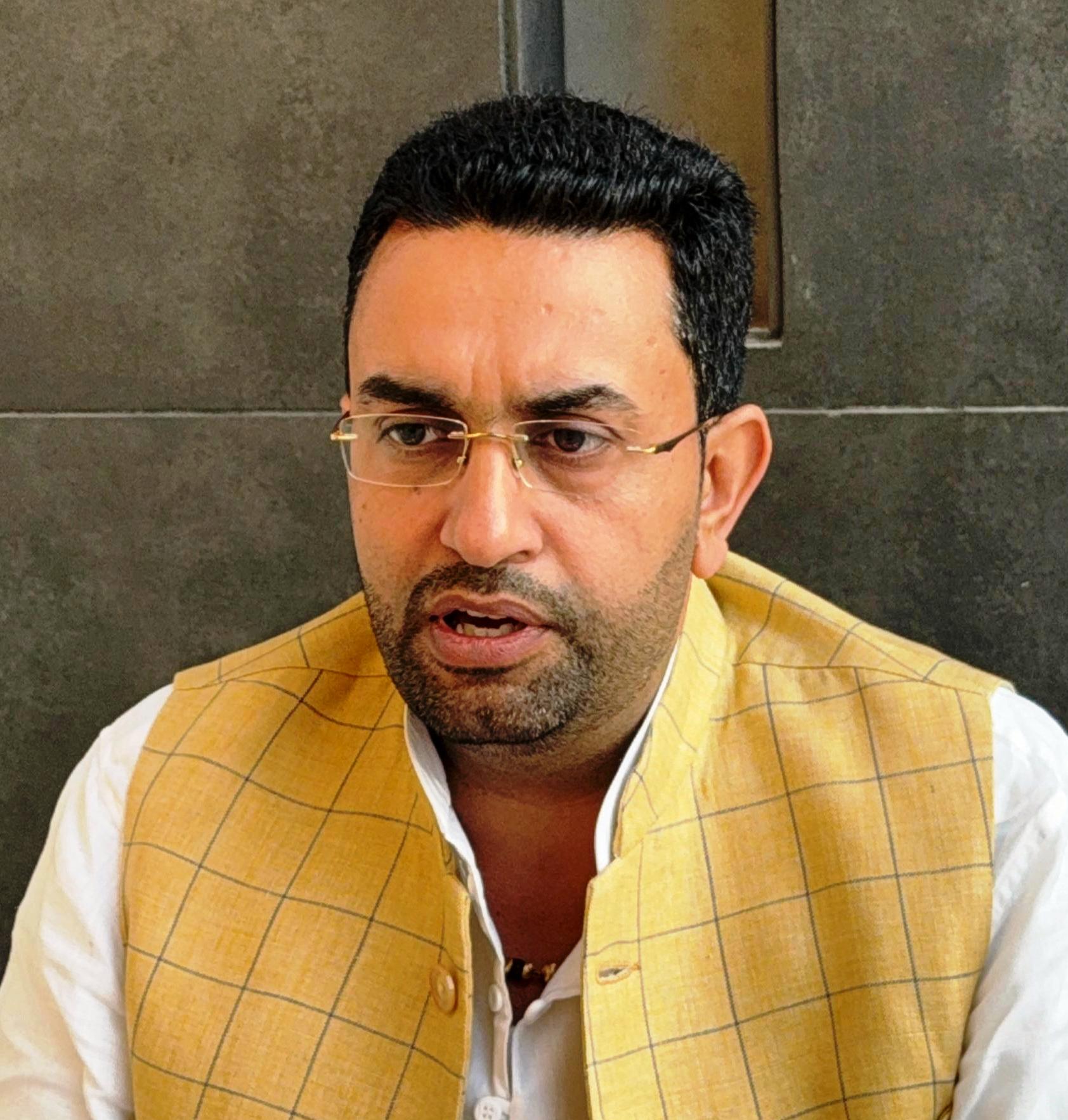 बुजुर्गों के सम्मान के लिए अभय सिंह चौटाला के नेतृत्व में इनेलो उतरेगी सडक़ पर: डॉ नवीन नैन भालसी