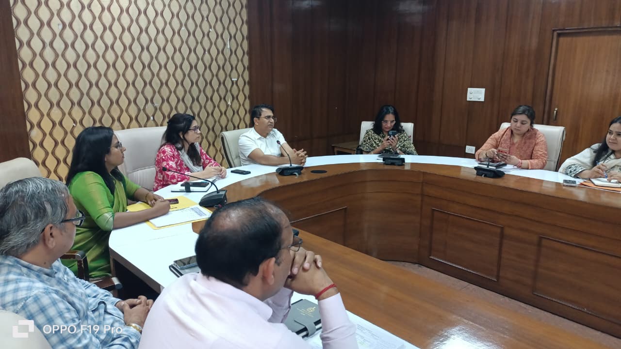 किसान अपनी लॉगिन आईडी व पासवर्ड किसी के साथ साझा न करें : उपायुक्त डॉ. हरीश कुमार वशिष्ठ