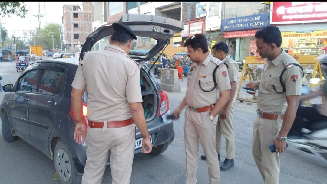 पुलिस की सीलिंग प्लान के तहत नाकाबंदी, 101 वाहनों के काटे चालान व 3 किए इंपाउंड 