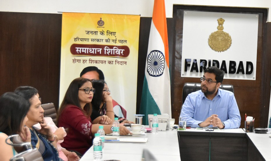 एलपीजी आपूर्ति श्रृंखला पूरी तरह सुचारू, अफवाहों और भ्रामक सूचनाओं पर न दें ध्यान : डीसी आयुष सिन्हा