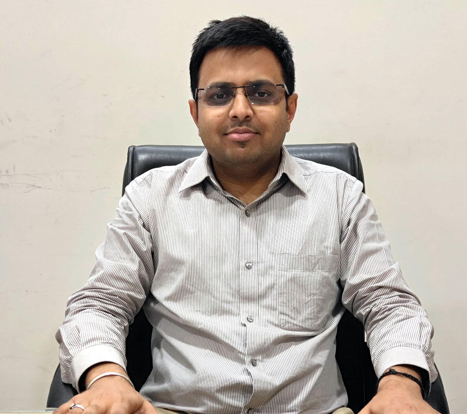 जिला रजिस्ट्रार फार्म एंड सोसाइटी अधिकारी मोहित गर्ग