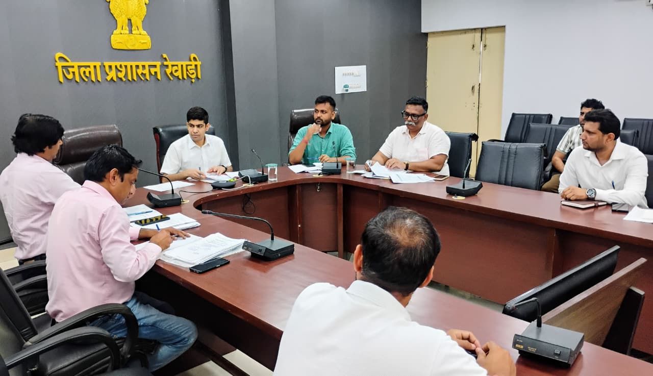 Rewari News: जल जीवन मिशन 2.0 के तहत ओ एंड एम नीति-2026 को लेकर डीसी ने ली अहम बैठक