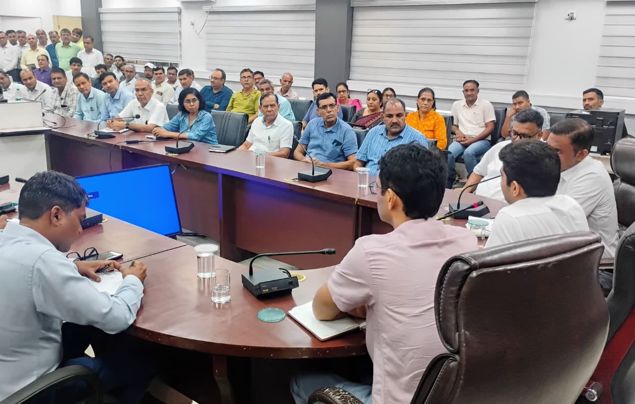 Rewari News: रेवाड़ी में 6 सितंबर को हाफ मैराथन, जिला में होने वाली हाफ मैराथन में अधिक से अधिक युवाओं की हो भागीदारी : डीसी
