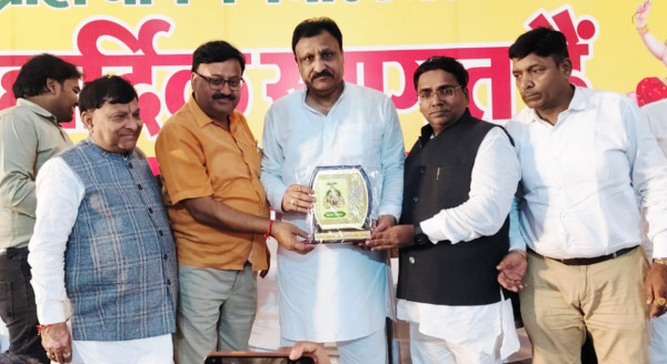पलवल व्यापार मंडल को किया गया सम्मानित 