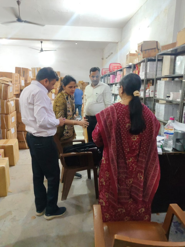 सीएम योगी के निर्देश पर एफएसडीए का बड़ा एक्शन, कोडीनयुक्त कफ सिरप की पैरेलल सप्लाई चेन ध्वस्त 