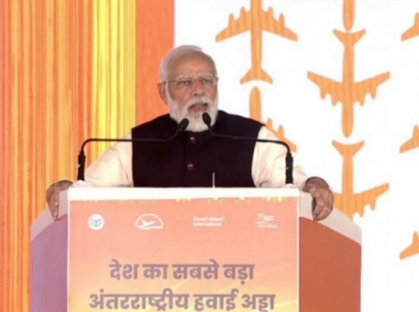 मोदी ने किया देश के सबसे बड़े एयरपोर्ट का उद्घाटन 