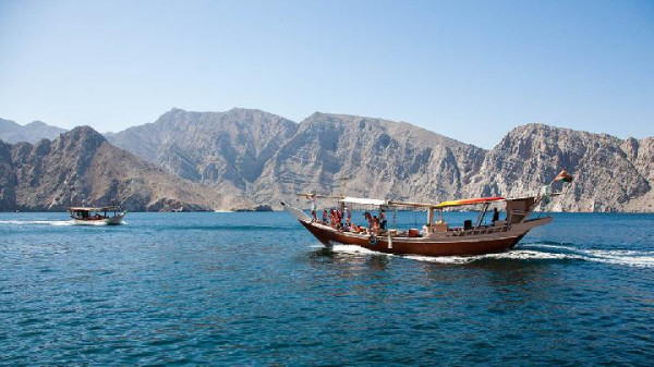 होर्मुज जलडमरूमध्य पर जंग क्यों ? सबके अपने-अपने समुद्री क्षेत्र तो ईरान का क्यों नहीं?