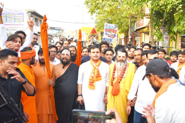 भगवान परशुराम जन्मोत्सव पर पलवल शहर में निकाली गई शोभायात्रा