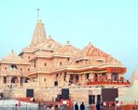 अयोध्या में धर्म ध्वजा फहराने पर बागेश्वर धाम गदगद: “कब्र से उठकर देख ले बाबर, मंदिर वहीं बनाया है”