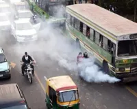 दिल्ली प्रदूषण पर PMO का कड़ा एक्शन: इलेक्ट्रिक वाहनों को बढ़ावा देने के आदेश, प्रदूषण फैलाने वाले वाहनों पर सख्ती