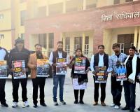 उन्नाव रेप केस के आरोपी को जमानत देने के विरोध में कांग्रेस का प्रदर्शन