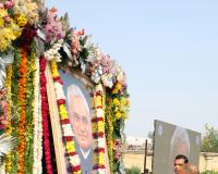 अटल जी ने विकास के विजन के साथ देश को बढ़ायाः मुख्यमंत्री  मुख्यमंत्री योगी आदित्यनाथ ने लोकभवन में पूर्व प्रधानमंत्री ‘भारत रत्न’ अटल बिहारी वाजपेयी जी की प्रतिमा पर की पुष्पांजलि 