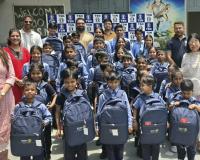 रोटरी क्लब पलवल संस्कार ने टैगोर शिक्षा निकेतन में बच्चों को स्कूल बैग वितरित किये