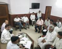 जन स्वास्थ्य अधिकारियों संग विधायक आफताब की बैठक, पानी आपूर्ति पर चर्चा 
