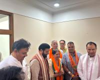 वार्ड-12 की आजाद उम्मीदवार ओमवती पूनिया ने भाजपा को दिया समर्थन, मुख्यमंत्री नायब सिंह सैनी ने घर पहुंचकर कराया पार्टी में शामिल