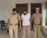तावडू पुलिस की बड़ी कार्रवाई, अवैध हथियार सहित वांछित आरोपी गिरफ्तार