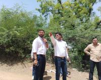 Gurugram News: निगम आयुक्त ने गांव शिकोहपुर का किया दौरा किया