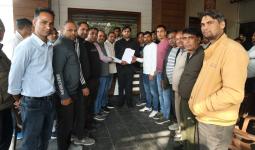 बजट सत्र में सरकार को घेरने की चेतावनी, खेल मंत्री को सौंपा ज्ञापन