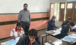 डीसी आयुष सिन्हा ने जिले के परीक्षा केंद्रों का किया निरीक्षण कर परीक्षार्थियों की एंट्री, फ्रिस्किंग और सुरक्षा प्रबंधों का लिया जायजा