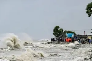 Cyclone Senyar: तमिलनाडु, आंध्र प्रदेश और केरल में भारी बारिश की चेतावनी, IMD ने जारी किया अलर्ट
