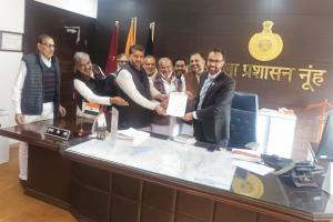 नांगल मुबारिकपुर में यूनिवर्सिटी निर्माण की मांग, मेवात विकास सभा ने डीसी को सौंपा मांगपत्र