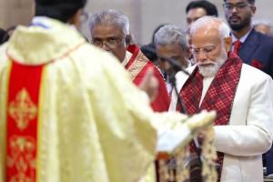 प्रधानमंत्री मोदी ने चर्च में भाग लिया, दी क्रिसमस की शुभकामनाएं