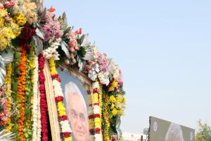 अटल जी ने विकास के विजन के साथ देश को बढ़ायाः मुख्यमंत्री  मुख्यमंत्री योगी आदित्यनाथ ने लोकभवन में पूर्व प्रधानमंत्री ‘भारत रत्न’ अटल बिहारी वाजपेयी जी की प्रतिमा पर की पुष्पांजलि 