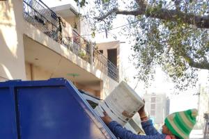 घरों से कूड़ा नहीं उठा, तो डायल करें 18002085654