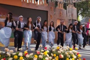 39वें सूरजकुंड अंतरराष्ट्रीय आत्मनिर्भर शिल्प मेले में मुख्य चौपाल पर देश-विदेश के कलाकारों ने बांधा समां