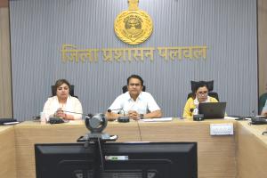 शनिवार-रविवार को कार्यालय खुलवाकर सोमवार तक सभी पेंडिंग शिकायतों का करवाएं समाधान : उपायुक्त