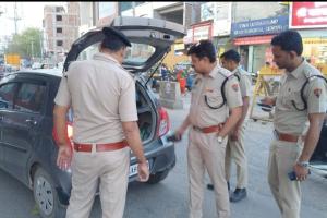 पुलिस की सीलिंग प्लान के तहत नाकाबंदी, 101 वाहनों के काटे चालान व 3 किए इंपाउंड 