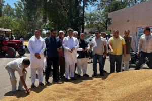 किसानों की समस्याओं की अनदेखी कर रही बीजेपी सरकार- चंद्रमोहन