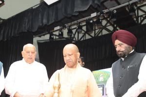 मुख्यमंत्री ने उत्तर प्रदेश कृषि वैज्ञानिक सम्मान योजना (2025-26) के तहत 15 वैज्ञानिकों को किया सम्मानित