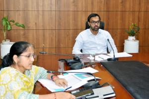 सभी अनाज मंडियों में रबी फसल की खरीद प्रक्रिया पारदर्शी व सुव्यवस्थित रखें - उपायुक्त अखिल पिलानी